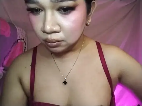 Show modela Luvcum143 na web-kameri