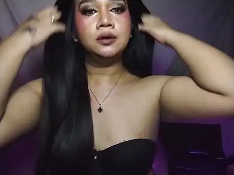 Luvcum143 Adlı Modelin Web Kamerası Şovu