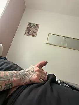 Show modela jeremr343 na web-kameri