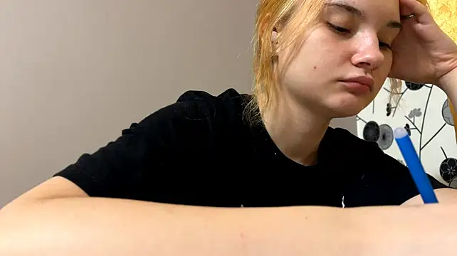 TimikaMohrlock's Webcam Show