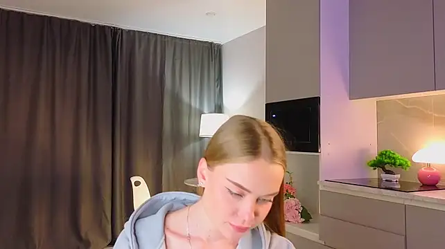 צ'אט XXX בשידור חי של SofiDoki