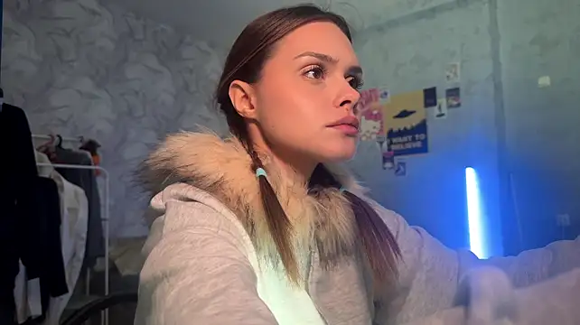 ShanellHennessyn Live XXX chat