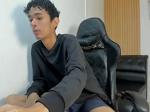 Show de Hideaky_boycum na webcam