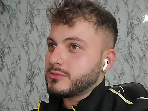 Hairy_cub_Salvatore: вебкам-шоу
