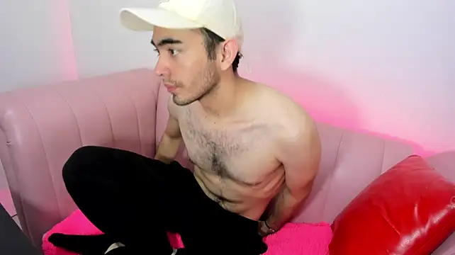 Pollenboyxxx Show in webcam