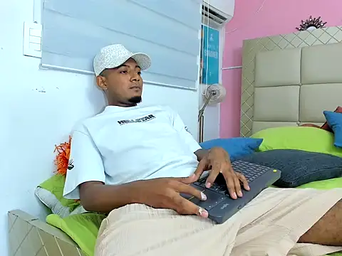 Show modela jacob_mcwhy_01 na web-kameri