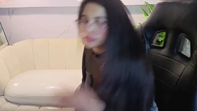 Charlotte__t Chat XXX in diretta