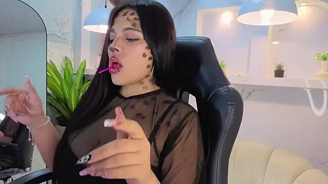 Charlotte__t Live XXX-chat