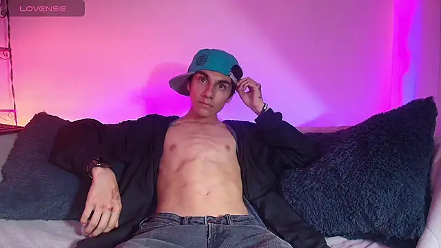 HarryLaurent18 Live XXX-Chat