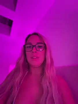 kaybaby3 Adlı Modelin Canlı XXX Sohbeti