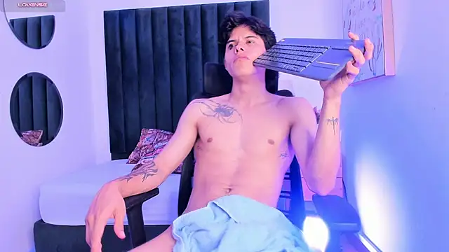 Show modela rio_hard na web-kameri