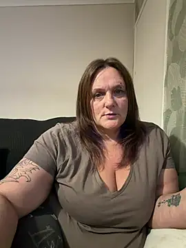 Big-Bootiejn Live XXX chat