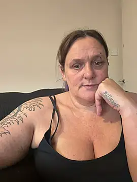 Big-Bootiej webcam show