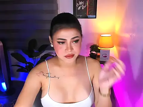 Show de HugeCockAriella na webcam