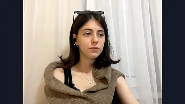 JessicaRomjue: вебкам-шоу