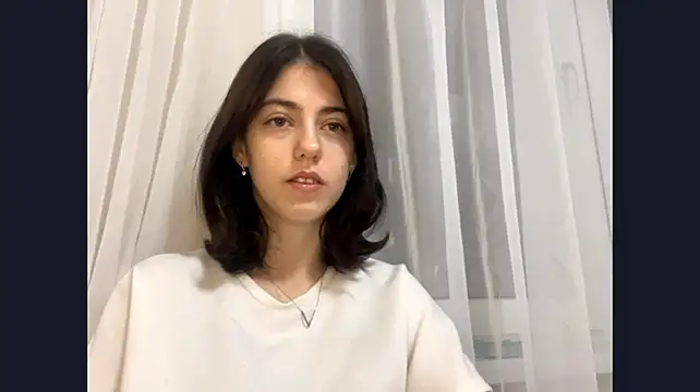 JessicaRomjue's Webcam Show