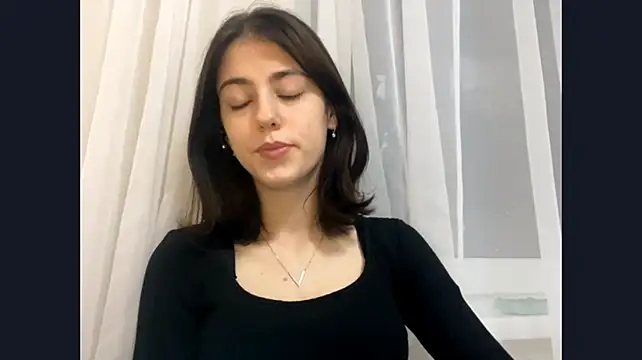 Pokazy przed kamerką – JessicaRomjue