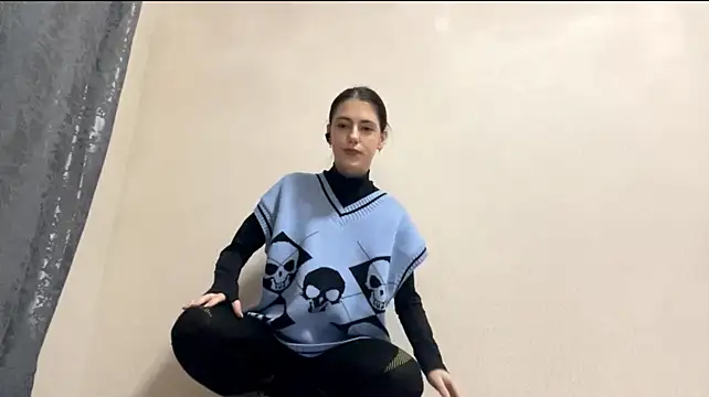JessicaRomjue Show in webcam