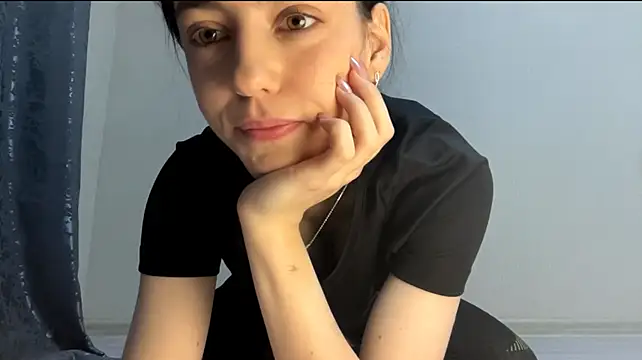 JessicaRomjue Chat XXX in diretta