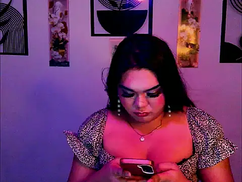 OMG_TsHugeCOCK Webcamshow