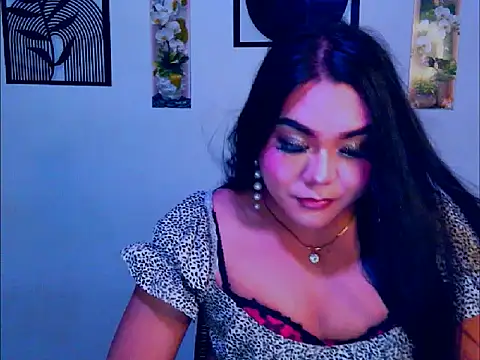 Webkamerová show OMG_TsHugeCOCK