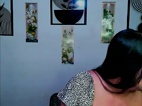 OMG_TsHugeCOCK – webcam-show