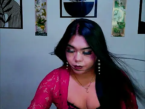 OMG_TsHugeCOCK's Webcam Show
