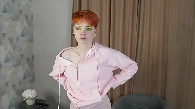 GiuseppinaLiptok Webcam show