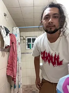 jovenbull069 Webcam-Show