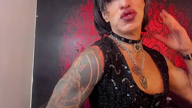 LILITH_MUSCLE_HELL's Webcam Show