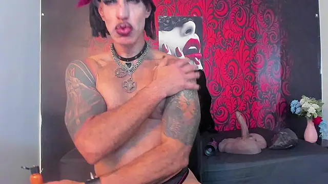 LILITH_MUSCLE_HELL Show in webcam