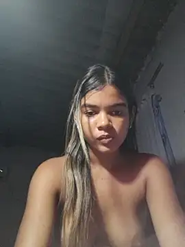 Ross_hot0 Chat XXX in diretta