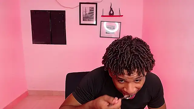 Show modela kai_vip na web-kameri