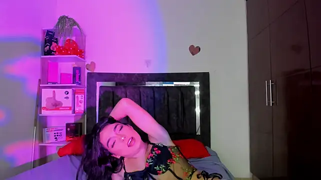 Show modela Isabella_TransGirl na web-kameri