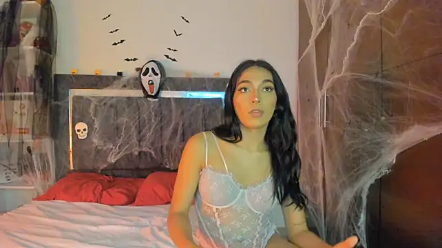 Isabella_TransGirl Show in webcam