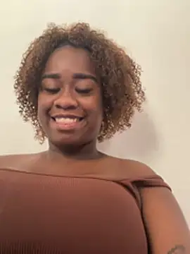 Afrobabee Adlı Modelin Web Kamerası Şovu