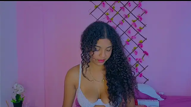 emmy_hot33 Webcam-Show
