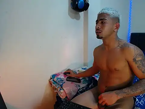 black_hot1 webcam show