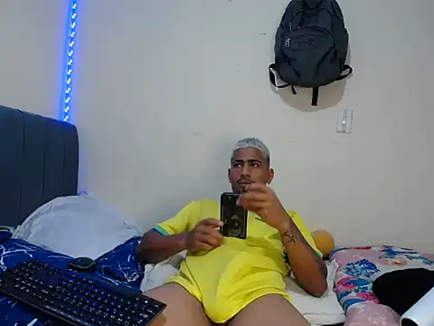 הופעת וובקאם של black_hot1