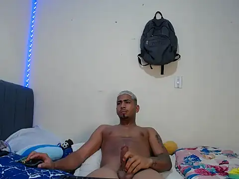 عرض كام black_hot1