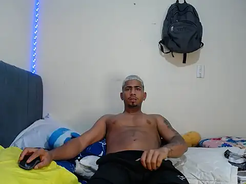 black_hot1 Webcam Show