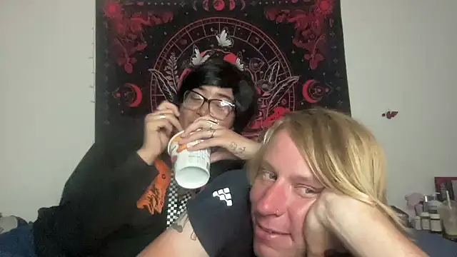 NikkiAndJohnny777 Webcam-Show