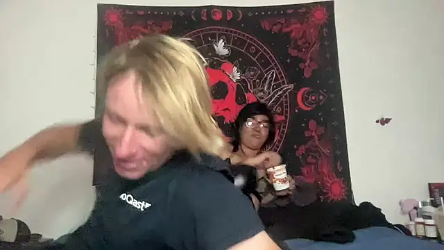 NikkiAndJohnny777 Pertunjukan Webcam