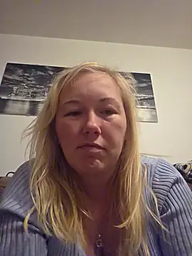 StephanieWhite Chat XXX live