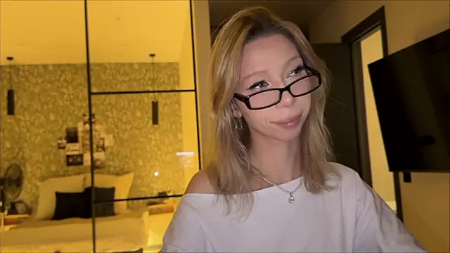 Malia_love's Webcam Show