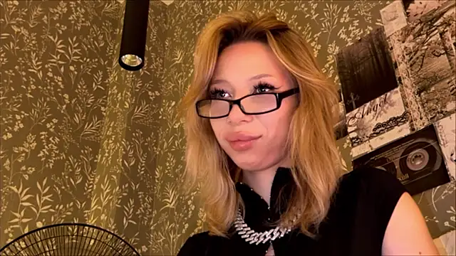 Malia_love Webcam Show