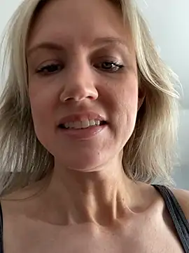 Kay_Cakes' Webcam Show