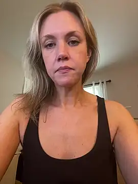 Kay_Cakes Show in webcam