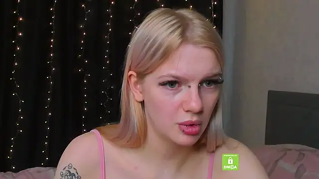 AngelGrace999's Webcam Show