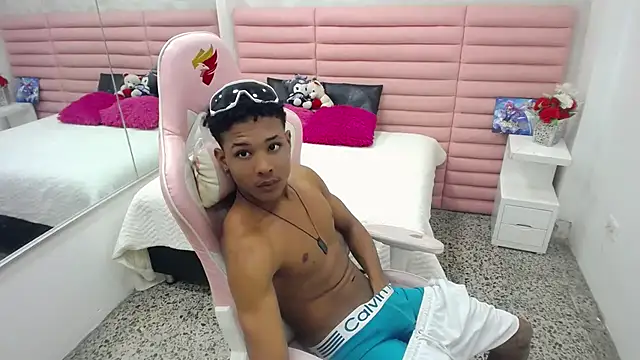 janner_cum51 Webcam show